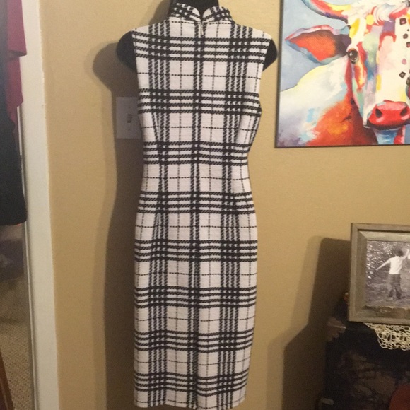 Dress - Picture 4 of 6